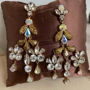❤️ EUC JCrew Gossamer Gold Shimmering Crystal Studded Chandelier Earrings